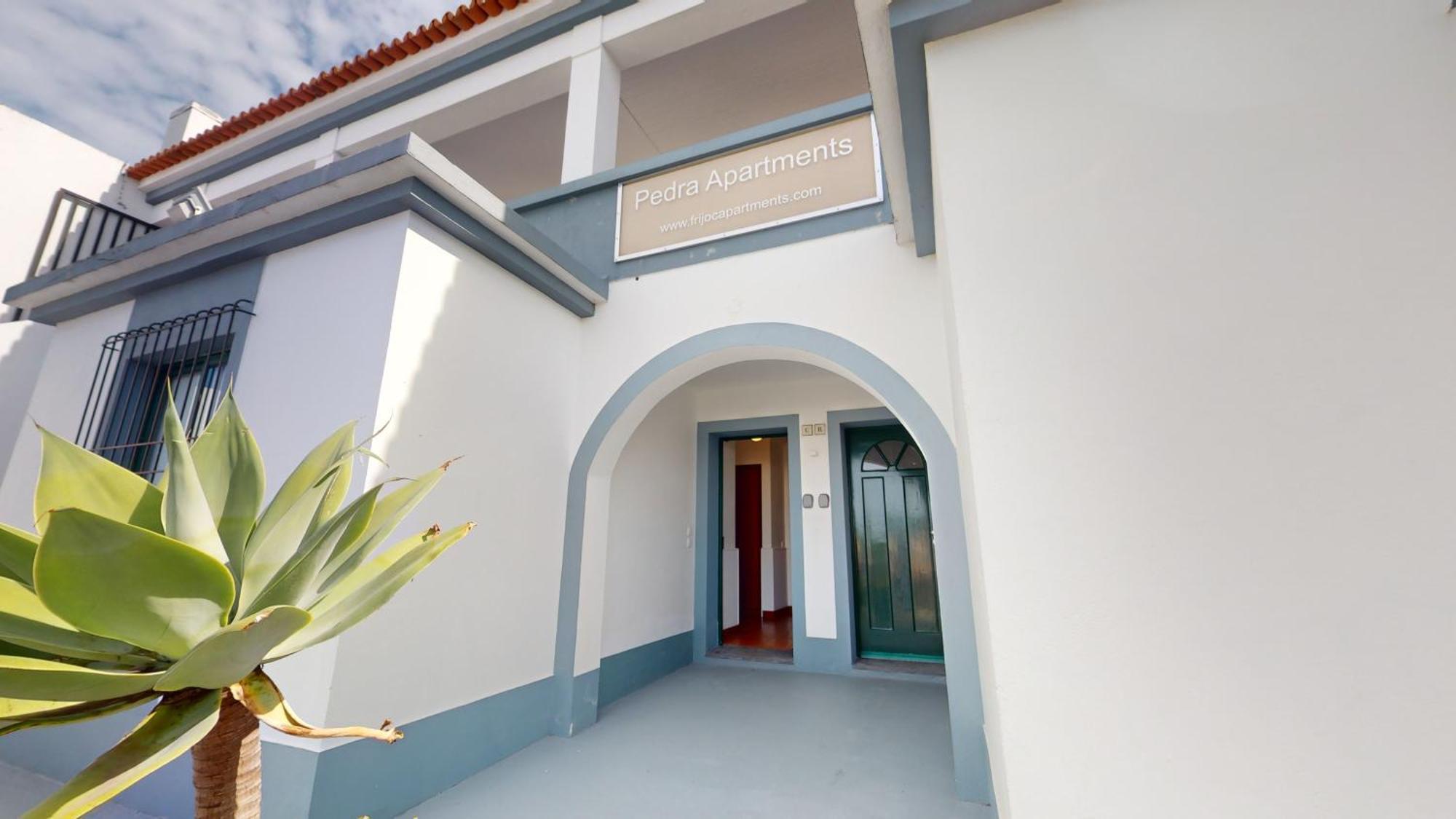 Azores Pedra Apartments - T0 E T1 ポンタ・デルガダ エクステリア 写真